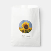 Sunflower Blue Sky Rustic Wedding Bedankzakje (Voorkant)