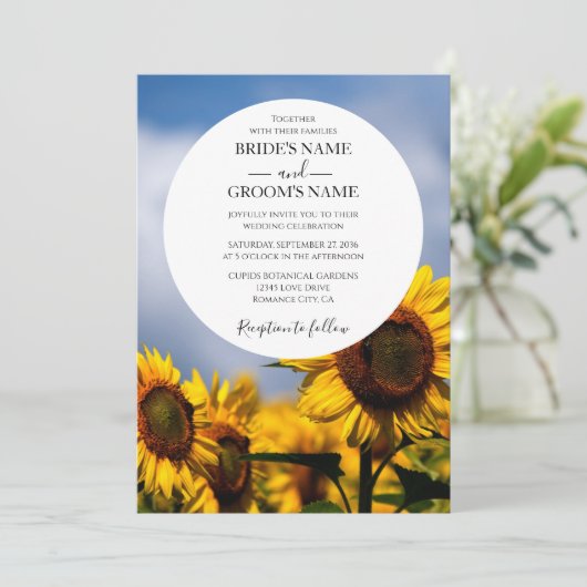 Sunflower Blue Sky Rustic Wedding Invitations Kaart (Staand voorkant)
