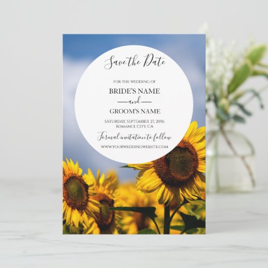 Sunflower Blue Sky Rustic Wedding Save The Date (Staand voorkant)