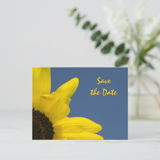 Sunflower en Blue Sky Wedding Save the Date Aankondigingskaart (Staand voorkant)