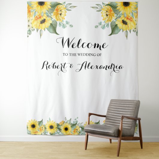 Sunflower Greenery Welcome Wedding Tapestry Wandkleed (In situ)