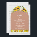 Sunflower Rustic Digital Wedding Invitation Kaart<br><div class="desc">Een uitnodigen voor een rustige bruiloft in een  boog met een zonnebloemodel dat ideaal is voor de viering van uw werf,  land of buitenbruiloft. Pas je aan met je trouwgegevens. Druk uitnodigingen af of download een digitale versie om deze met familie en vrienden te delen.</div>