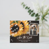 Sunflower String Lights Burlap Wood Wedding Photo Aankondigingskaart (Staand voorkant)