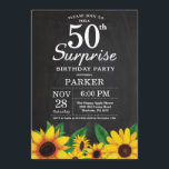 Sunflower Surprise 50th Birthday Invitation Kaart<br><div class="desc">Zonnebloem Surprise 50ste verjaardag uitnodiging. Bloemen en krijtbord achtergrond.  retro. Verjaardag vrouwen. 12e 13e 15e 16e 18e 20e 21e 30e 40e 50e 60e 70e 80e 90e 100e,  alle leeftijden. Printbaar digitaal. Voor verdere aanpassing klikt u op de knop "Aanpassen" en gebruikt u onze ontwerptool om deze sjabloon te wijzigen.</div>