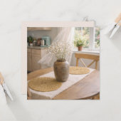 Sunlit Cottage Table Card – French Country Kaart (Voorkant / Achterkant in situ)