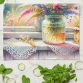 Sunlit Cottage Window Wildflowers Theedoek (Gevouwen)