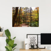 Sunlit Herfst Trail in Laurel Hill State Park Poster (Thuiskantoor)