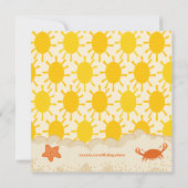 Sunny Beach Boy in the Sand Birthday Invitation Kaart (Achterkant)