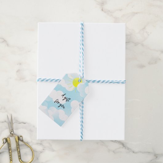 Sunny Blue Summer Sky met wolken Cadeaulabel (Met Touw)