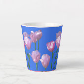 Sunny Pink Tulps Cust. BC Blue Latte Mok (Voorkant)