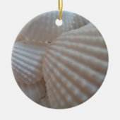 Sunny White Seashells, Zee Shell Beach Summer Love Keramisch Ornament (Voorkant)