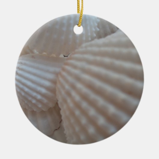 Sunny White Seashells, Zee Shell Beach Summer Love Keramisch Ornament (Voorkant)