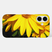 Sunny Yellow Daisy Petals iPhone Case (Achterkant (horizontaal))