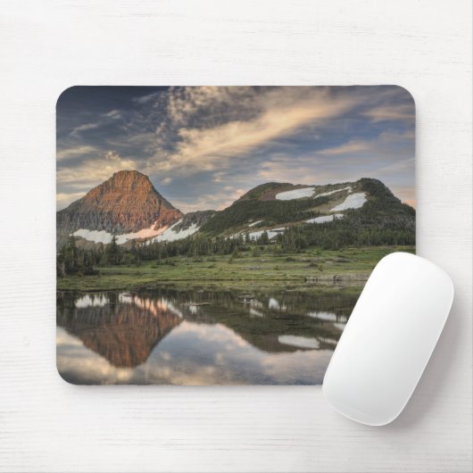 Sunrise and reflection, Glacier National Park, Muismat (Met muis)