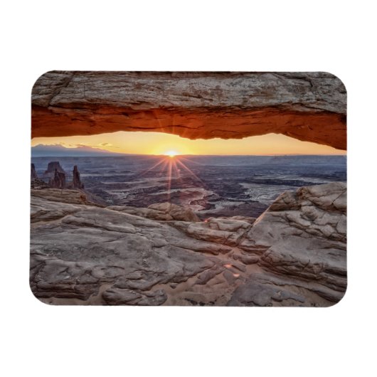 Sunrise bij Mesa Arch, Nationaal Park Canyonlands Magneet (Horizontaal)