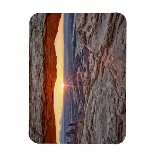 Sunrise bij Mesa Arch, Nationaal Park Canyonlands Magneet (Verticaal)