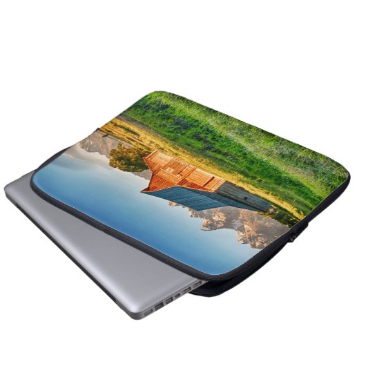 Sunrise bij Moulton Barn Laptop Sleeve (Voorkant onderkant)