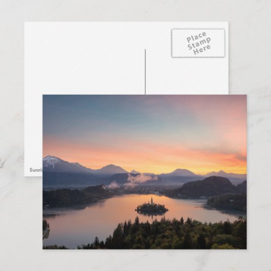 Sunrise boven briefkaart van het Bled-meer (Voorkant / Achterkant)