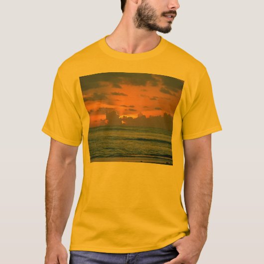 Sunrise in de Dominicaanse Republiek T-shirt (Voorkant)
