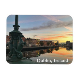 Sunrise langs de Liffey-rivier in Dublin, Ierland Magneet