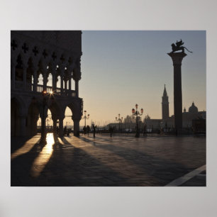 Sunrise op Plaza San Marco Poster