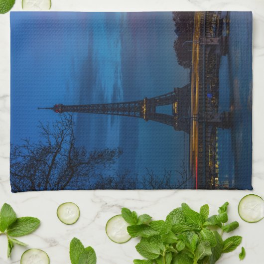 Sunrise over Eiffeltoren - Parijs, Frankrijk, Euro Theedoek (Gevouwen)