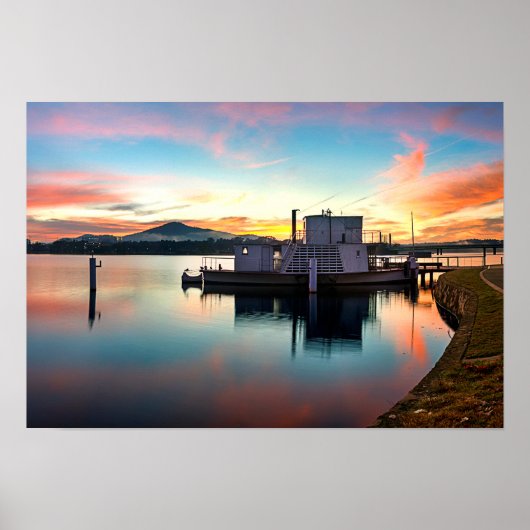 Sunrise over PS Enterprise Poster (Voorkant)