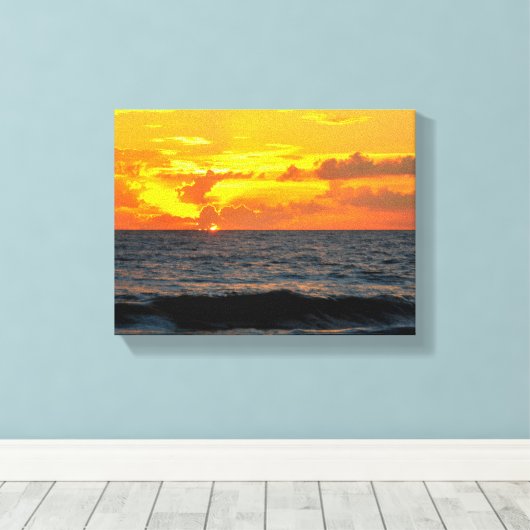 Sunrise over the ocean Stretched Canvas Print (Insitu (Houten vloer))