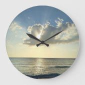 Sunrise Over the Quiet Coast Grote Klok (Voorkant)