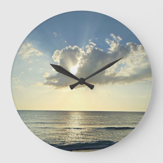 Sunrise Over the Quiet Coast Grote Klok (Voorkant)