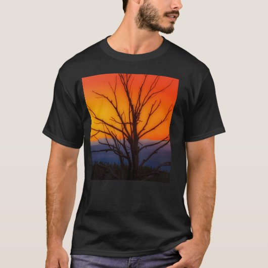 Sunrise Over Yellowstone National Park Design T-shirt (Voorkant)