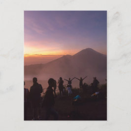 Sunrise van de berg Batur in Bali, Indonesië Briefkaart