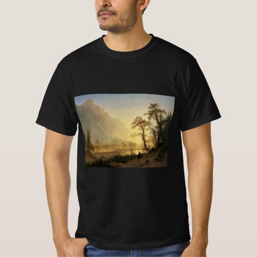 Sunrise, Yosemite Valley door Albert Bierstadt T-shirt (Voorkant)