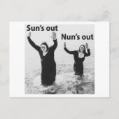 Suns out Nuns uit Briefkaart (Voorkant)