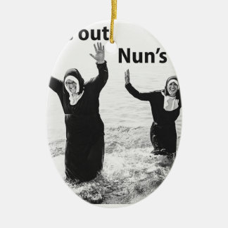 Suns out Nuns uit Keramisch Ornament
