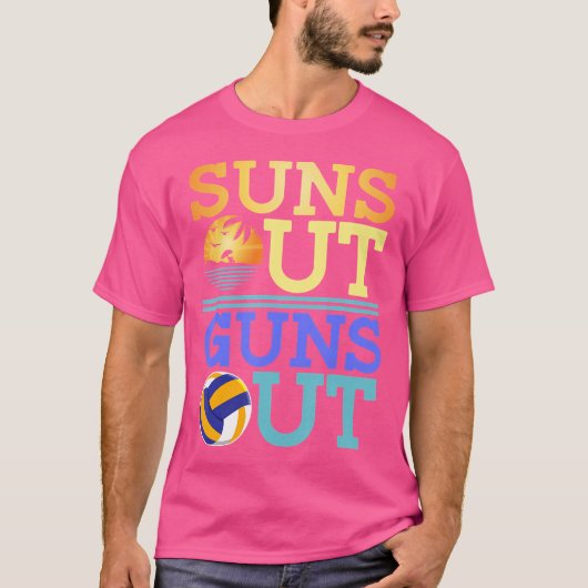 Suns Out Pistolen uit Beachvolleybal T-shirt (Voorkant)