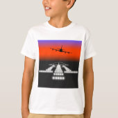 Sunset Airplane Approach Runway Lights Aviation T-shirt (Voorkant)