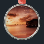 Sunset at Grand Barbados Beach Metalen Ornament<br><div class="desc">Sunset at Grand Barbados Beach - kerstversiering. VIRGINIA5050 voor ongebruikelijke kerstcadeaus en kerstsieraden. VIRGINIA5050 - creatieve en ongebruikelijke geschenken voor alle gelegenheden. INTERNATIONALE GIFTS op zazzle.com/InternationalGifts,  Florida Gift Store op zazzle.com/FloridaGiftStore*,  RETIMENT GIFT STORE op zazzle.com/RetirementGiftStore,  IK HOEFT VAN GIFT STORE op zazzle.com/ILoveGiftStore en BIRTHDAY GIFT STORE op zazzle.com/BirthdayGiftStore</div>