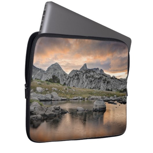 Sunset at Pyramid Lake Laptop Sleeve (Voorkant Rechts)