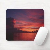 Sunset at zee with dark clouds muismat (Met muis)