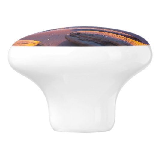 Sunset Beach Uitzicht vanaf Rocky Shore Keramische Knop (Zijkant)