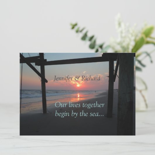 Sunset Beneath the Pier Beach Wedding Kaart (Staand voorkant)