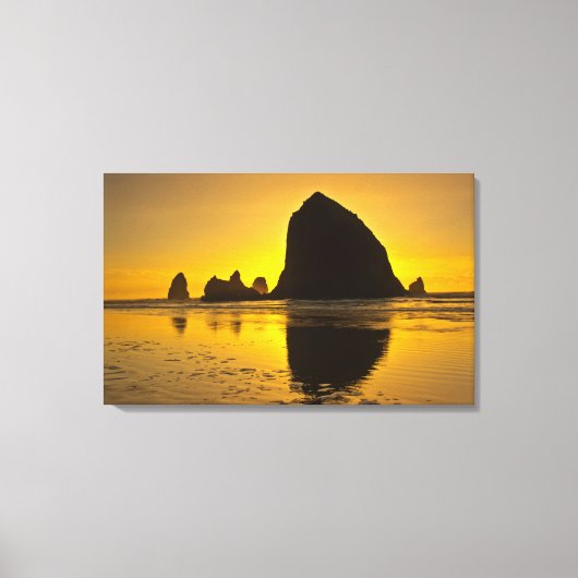 Sunset, Cannon Beach, Oregon Canvas Afdruk (Voorkant)