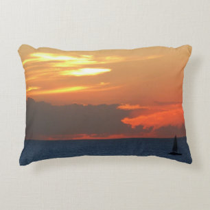 Sunset Clouds and Sailboat Seascape Accent Kussen