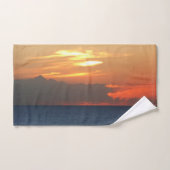 Sunset Clouds and Sailboat Seascape Handdoek (Handdoek)