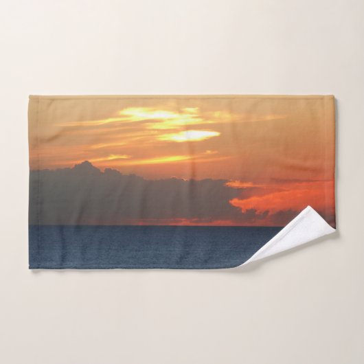 Sunset Clouds and Sailboat Seascape Handdoek (Handdoek)