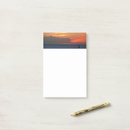 Sunset Clouds and Sailboat Seascape Post-it® Notes (Op bureau)