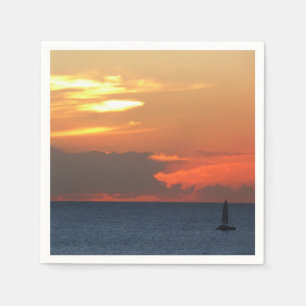 Sunset Clouds and Sailboat Seascape Servetten