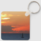 Sunset Clouds and Sailboat Seascape Sleutelhanger (Achterkant)