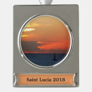 Sunset Clouds and Sailboat Seascape Verzilverd Banner Ornament